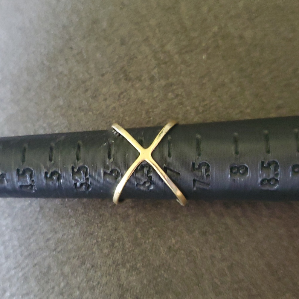 Gold-Tone Infinity X Crossover Ring | Open Heart Crisscross Band | Size 6.5 - Picture 4 of 4